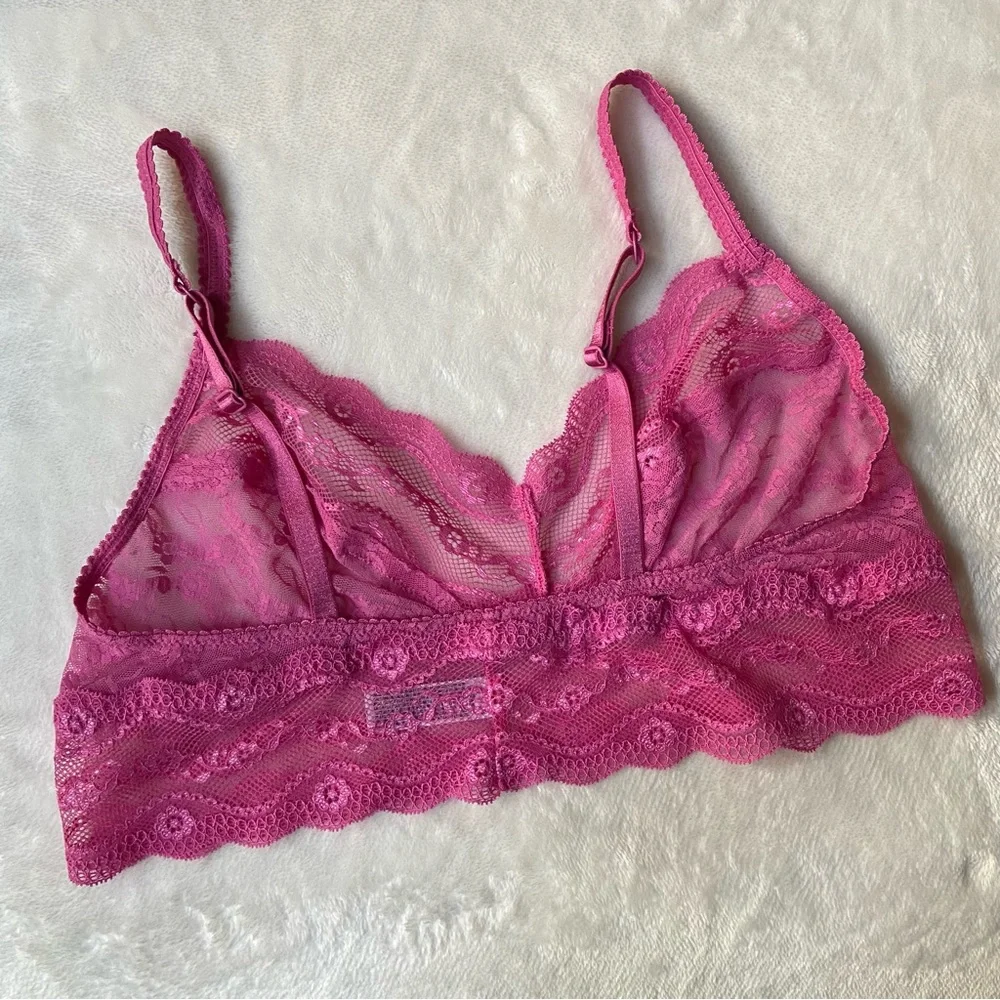 B. Tempt'd Hot Pink Lace Bralette by Wacoal L (juniors)